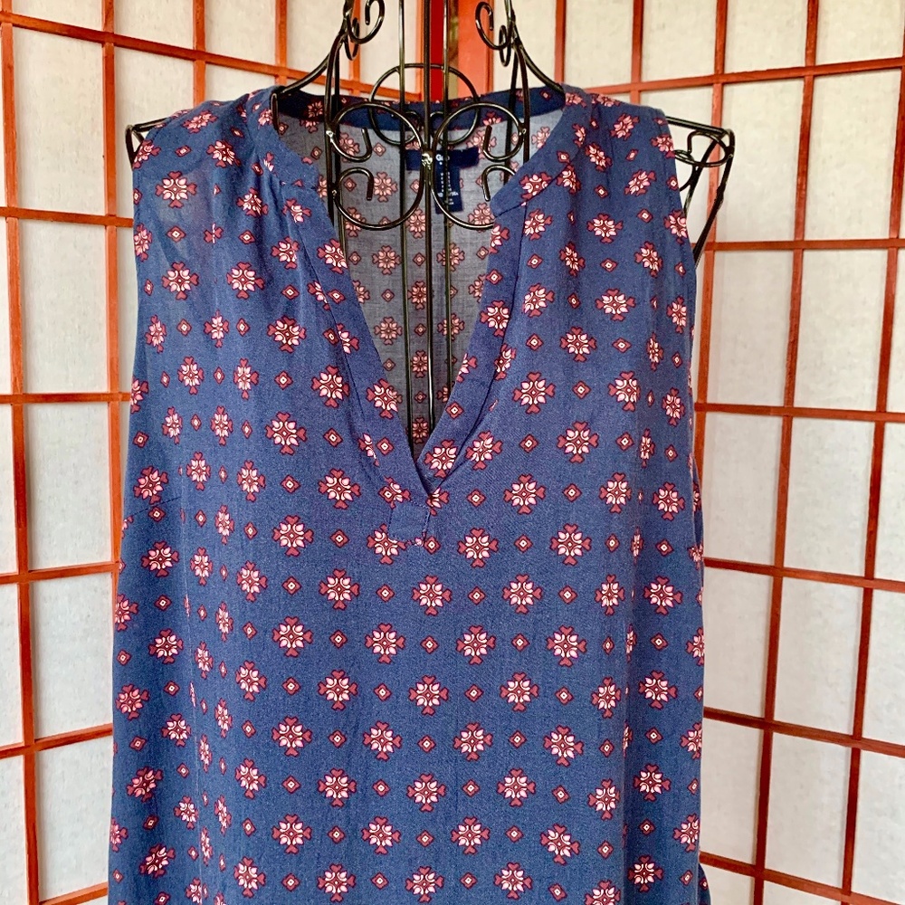 Gap Casual V-Neck Printed Top - Picture 1 of 7